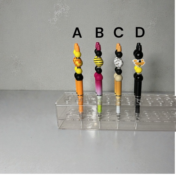 Handmade Beaded Pen – Pink & Green Ombre with Bee Accent - Picture 3 of 3